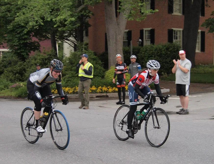 The epic sprint for 4th-to-last place!