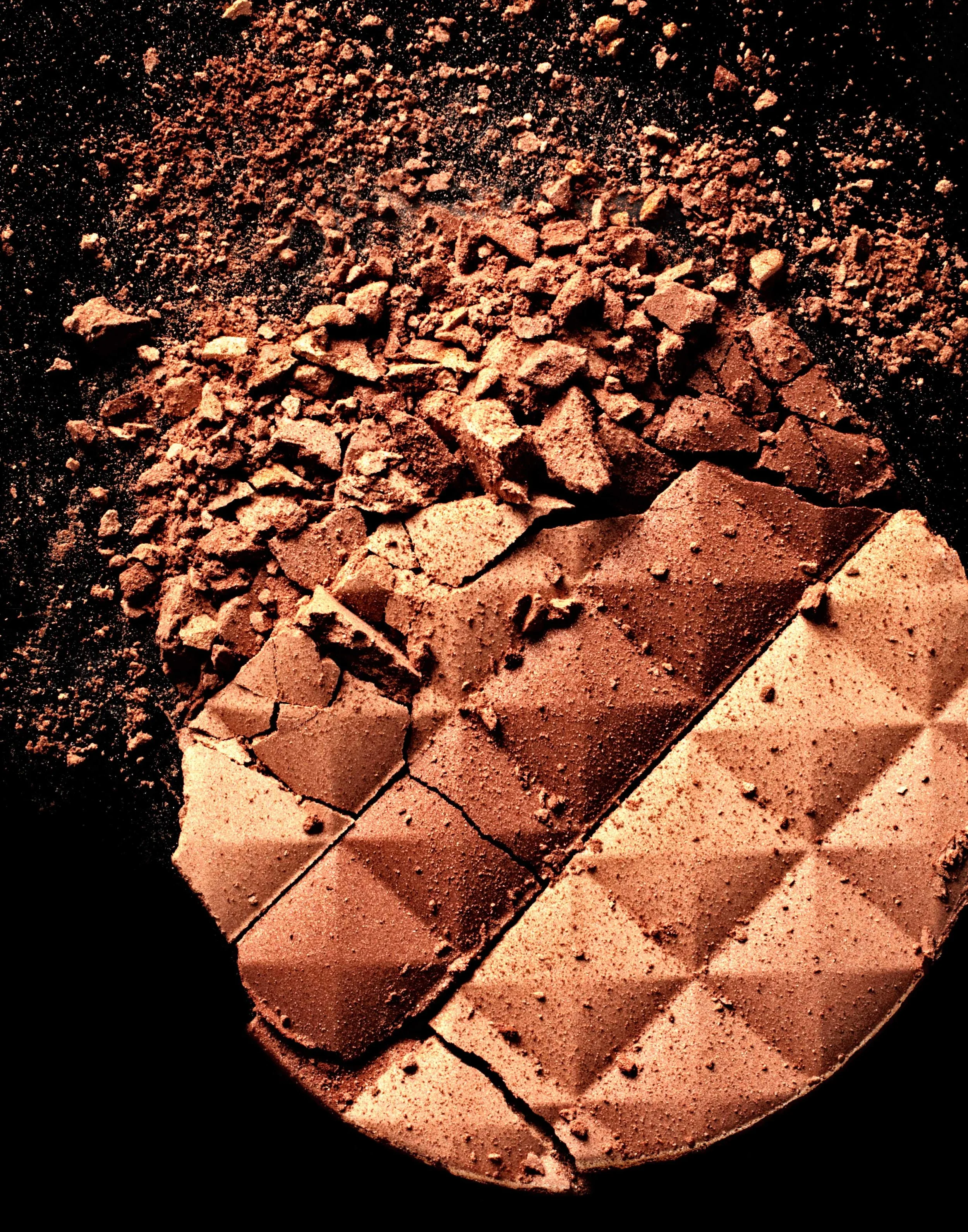 140105 Cosmetics L01 Broken.jpg
