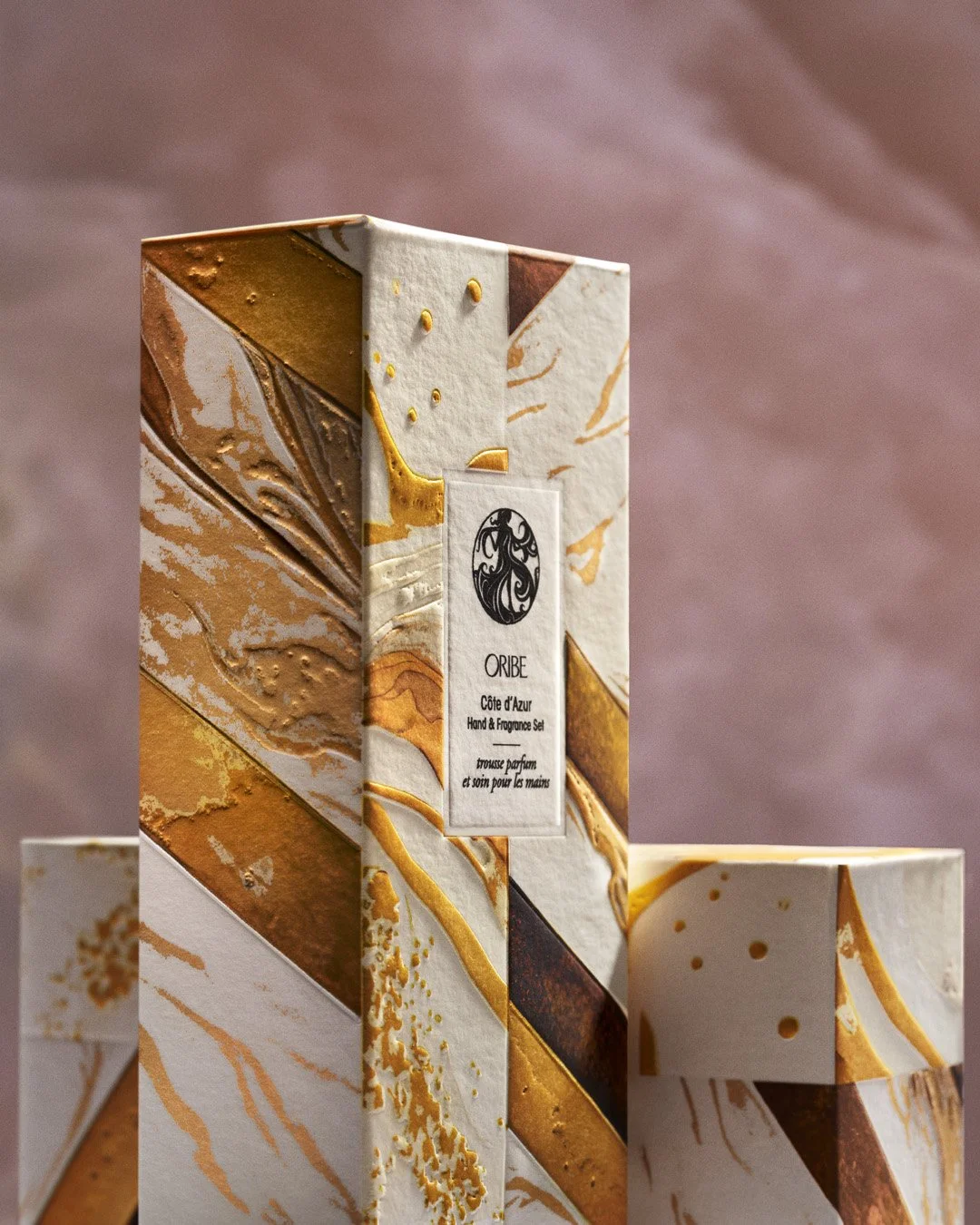 CDA_Hand Fragrance Set_Box Close Up_4x5_RGB300.JPG