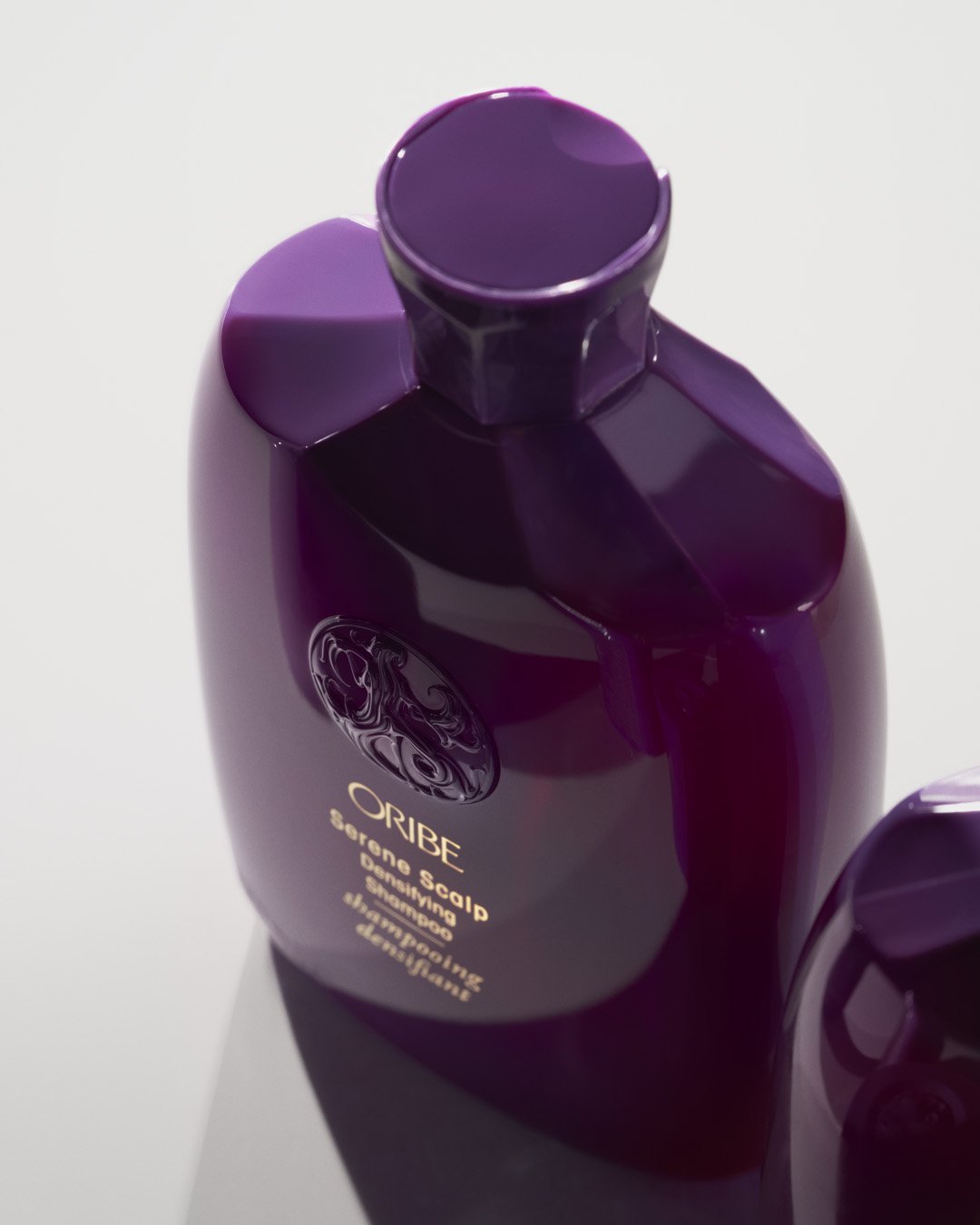 Serene Scalp_Densifying_Close Up_Shampoo_4x5_RGB300.JPG