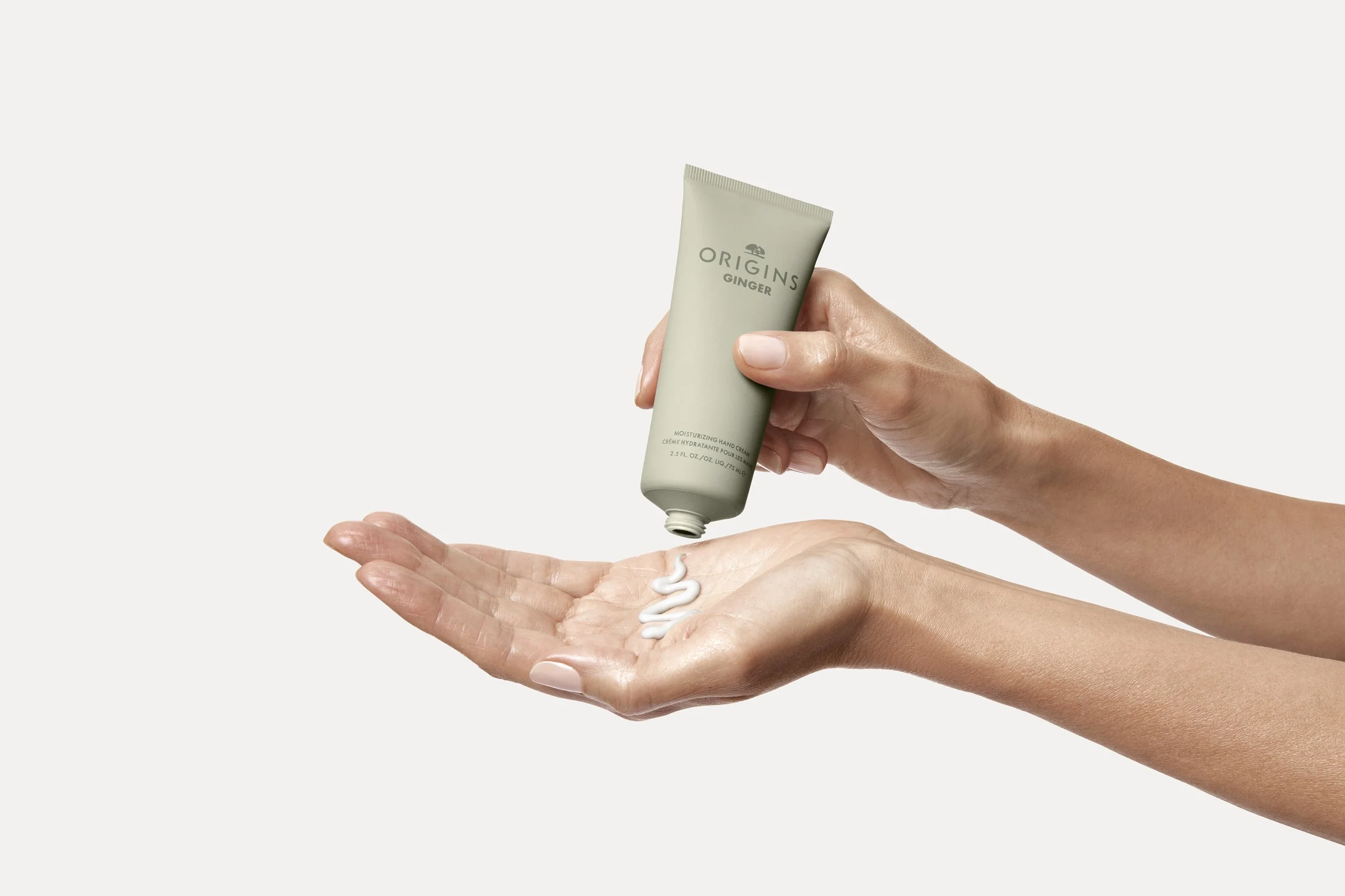 OG_FY24_HAND_CREAM_MODEL_SHOT_07_0031_400_w3QC.jpg