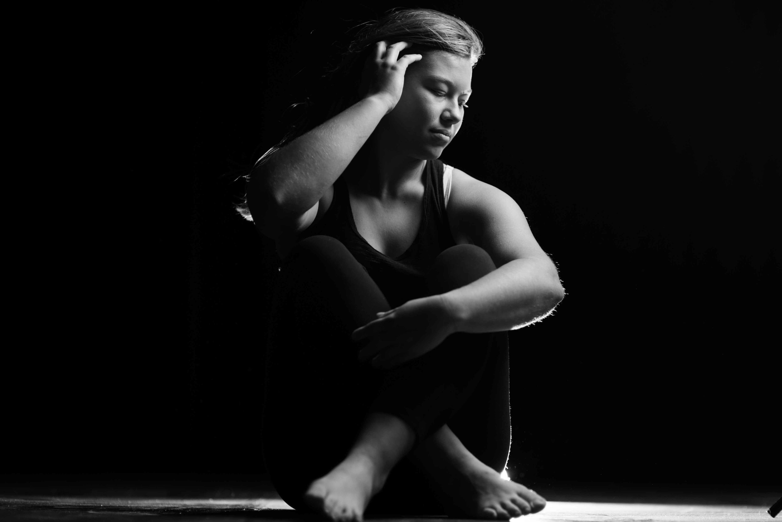Elizabeth_FMHS_Senior-1-4.jpg