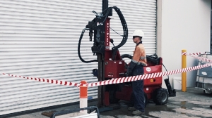 With its small size, the Dingo Ezi-Probe is great for drilling inside buildings and under canopies.