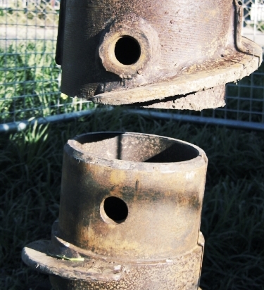 Hollow augers secured with keyways and bolts which enable rod breakign without clamps or pipe wrenches.