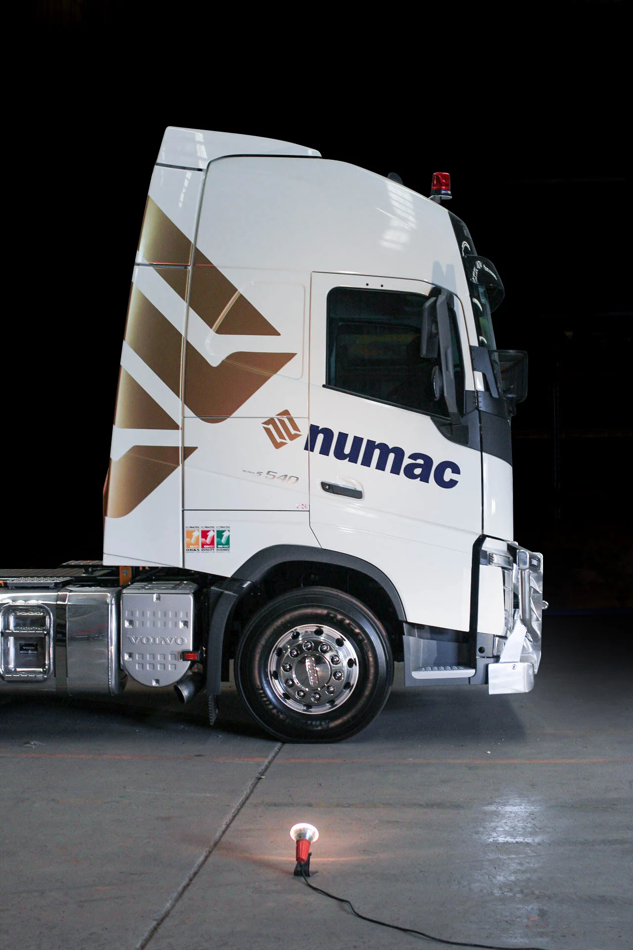 New Volvo FH13 540. Powerful, Safe and Reliable. New skin looks great as well.