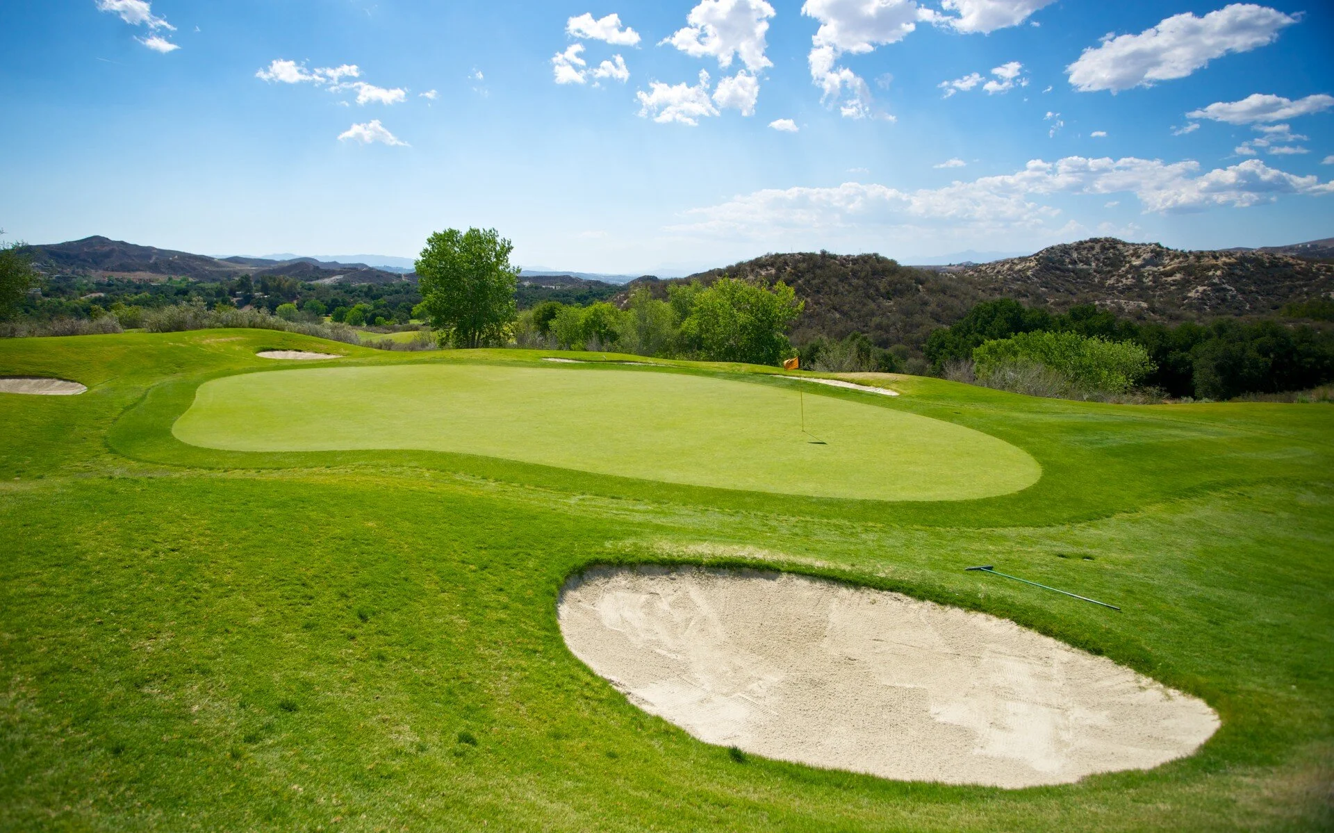 golf-green-and-sand-trap.jpg