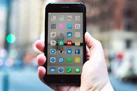 See Saw: Gallery Advertisement at Your Fingertips