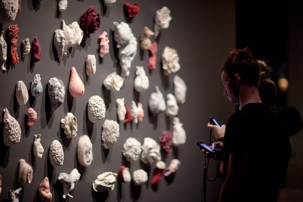 The Hybrid Museum Experience: Case Studies in Digital Engagement and Experience Design 
