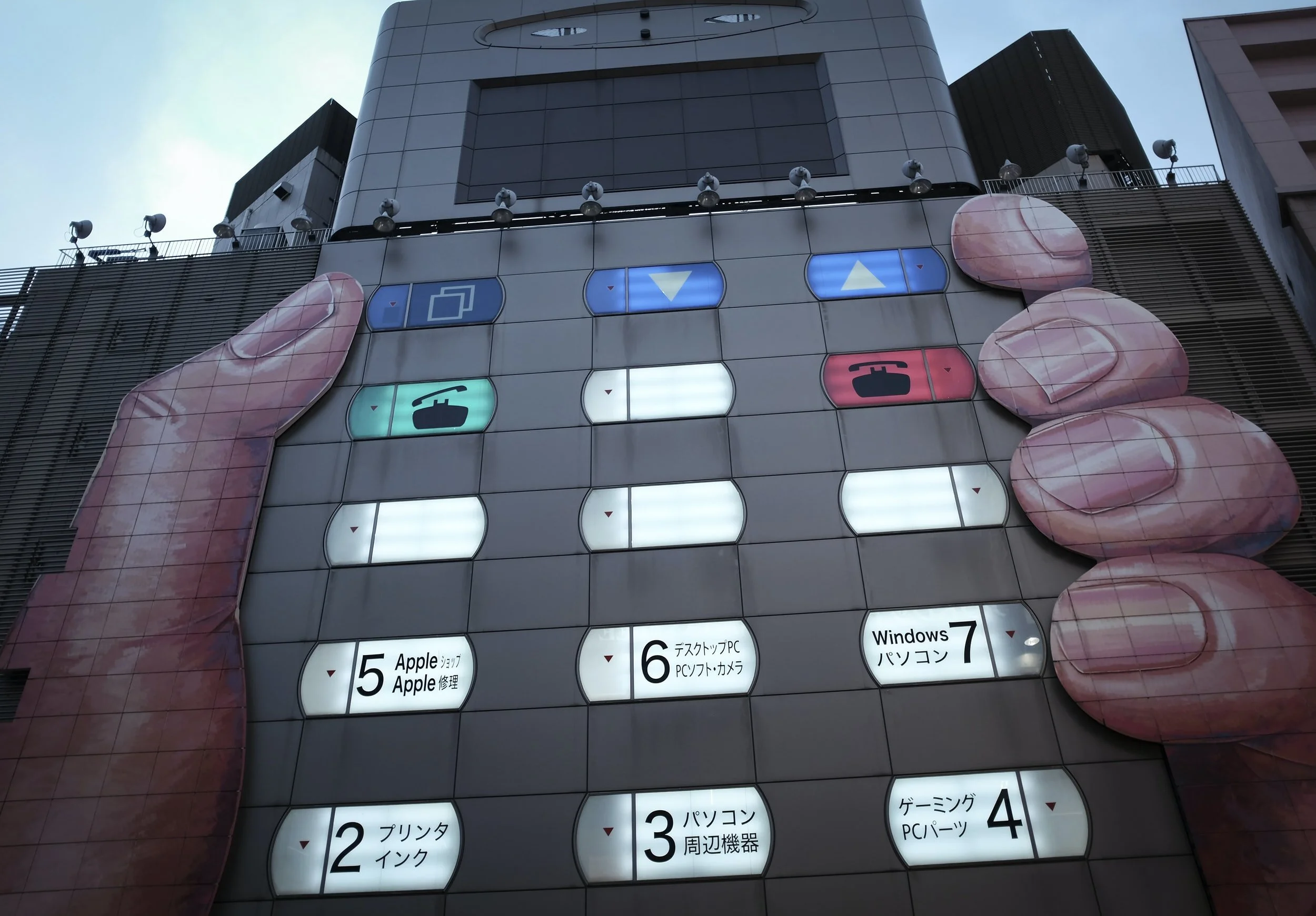 Renée Vara Part 2: Sharing Artwork Digitally and Advice for Artists