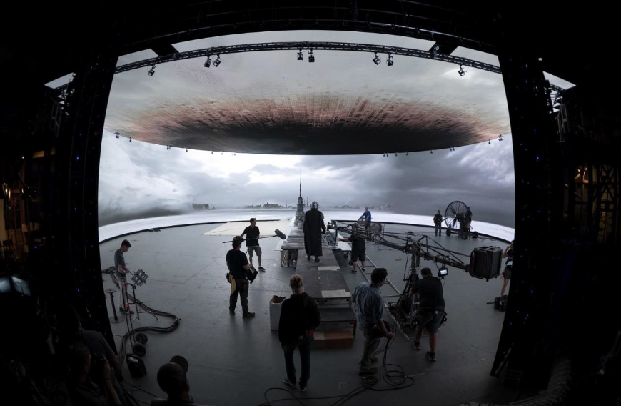 How AR and VR are Changing Film: A Look at the Revolutionary