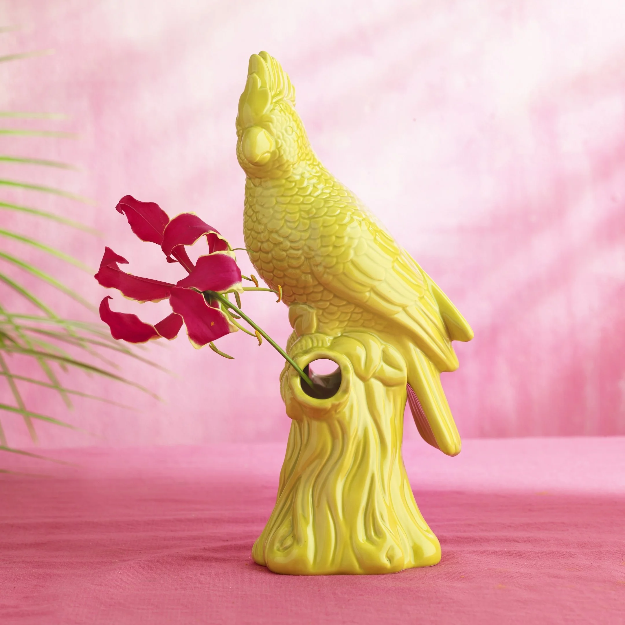 Yellow_Parrot_Vase_069.jpg