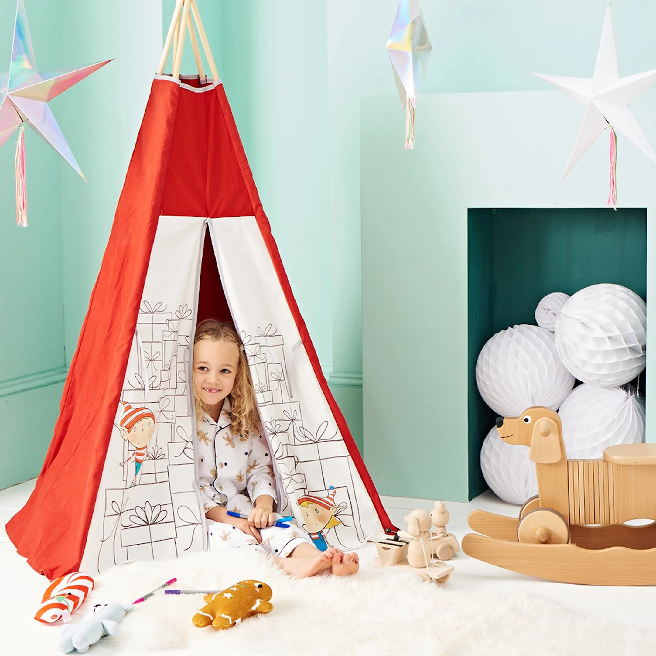 ELF DAY 245183.jpg