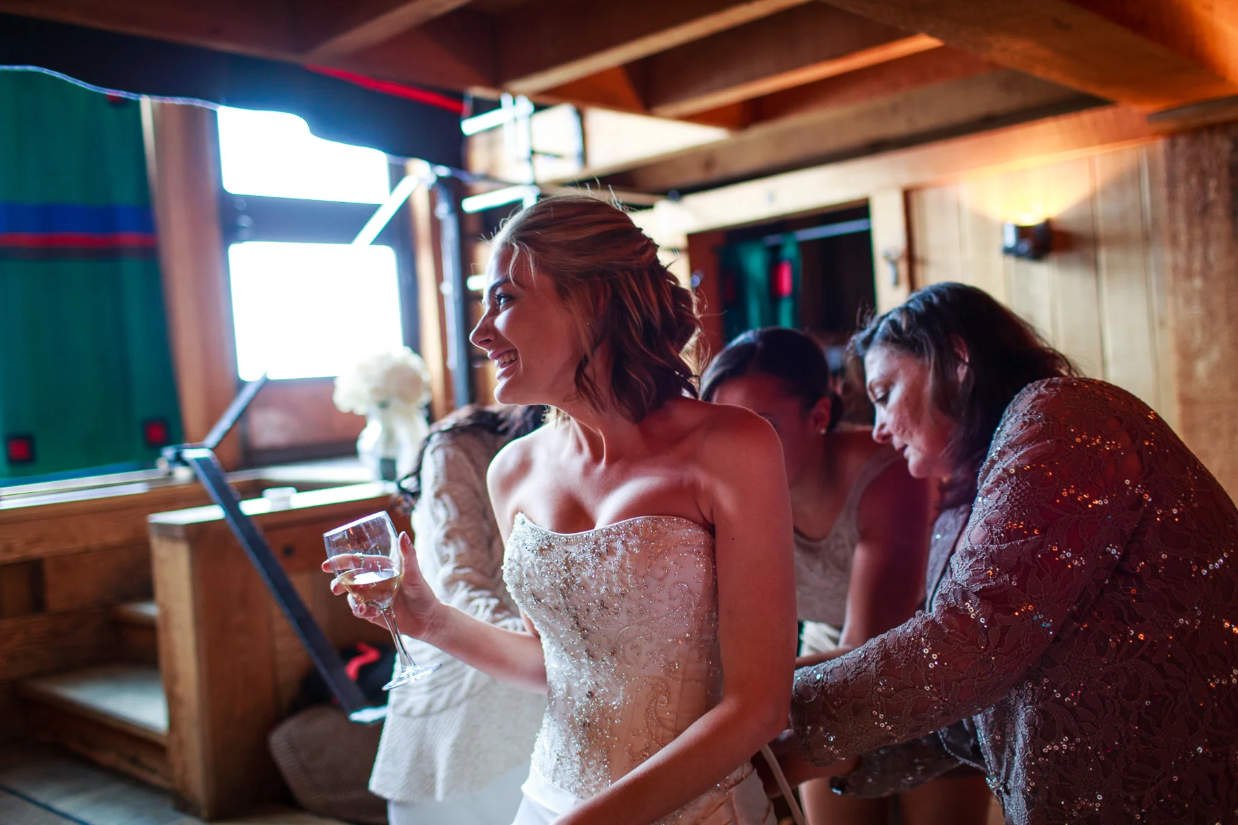 Getting ready in Silcox Hut, Oregon