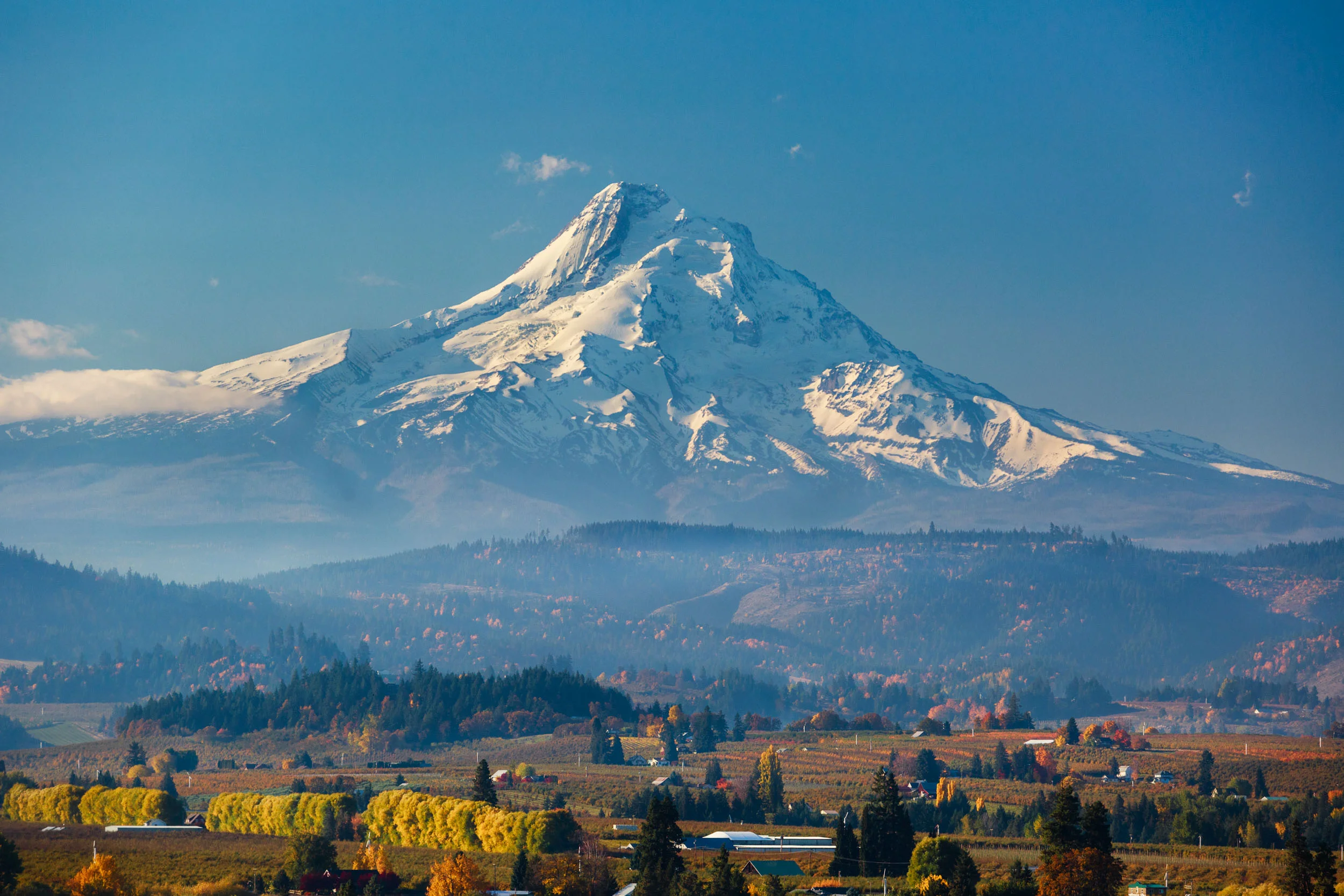 Mt Hood above Hood RIver