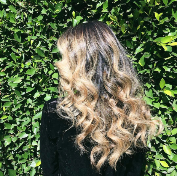 curls by @hairbyorit // color + cut by @hairbygiovanna