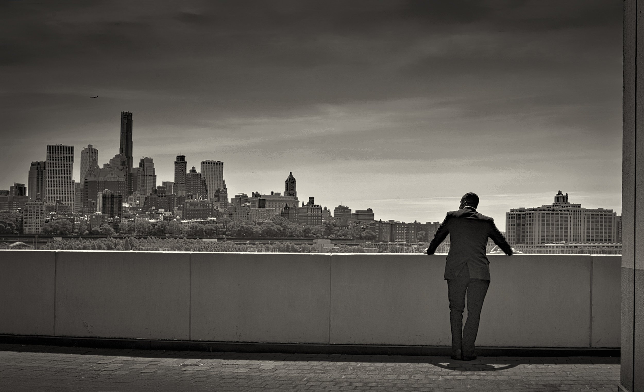  Charles_Yang_S_T_BW_Longing To Begin A New Life In The Big Apple 