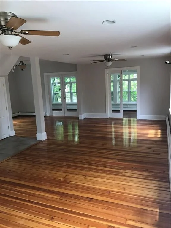 1061 Narragansett Blvd.