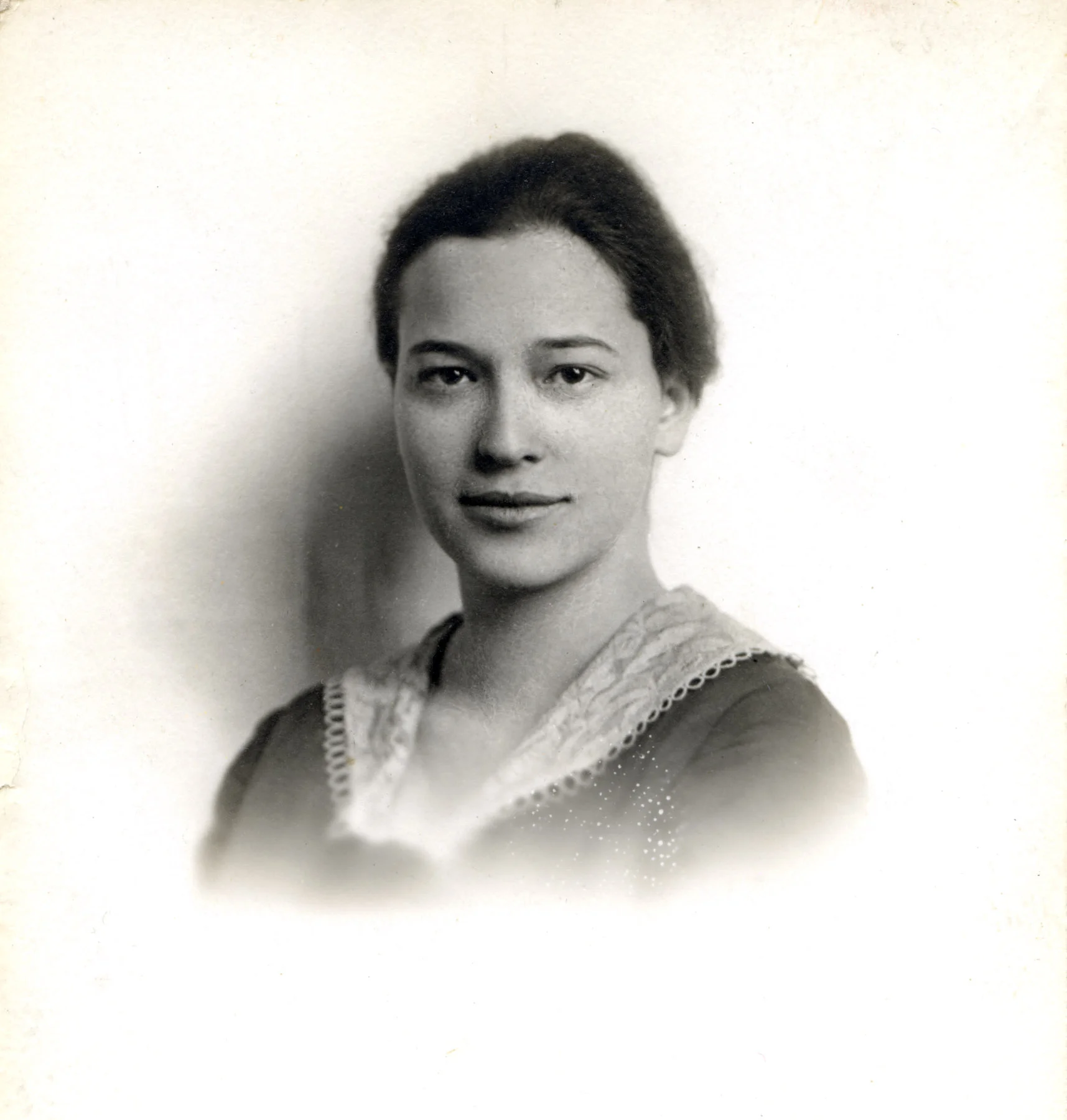Bernice Fried Passport Photo. (c. 1930)