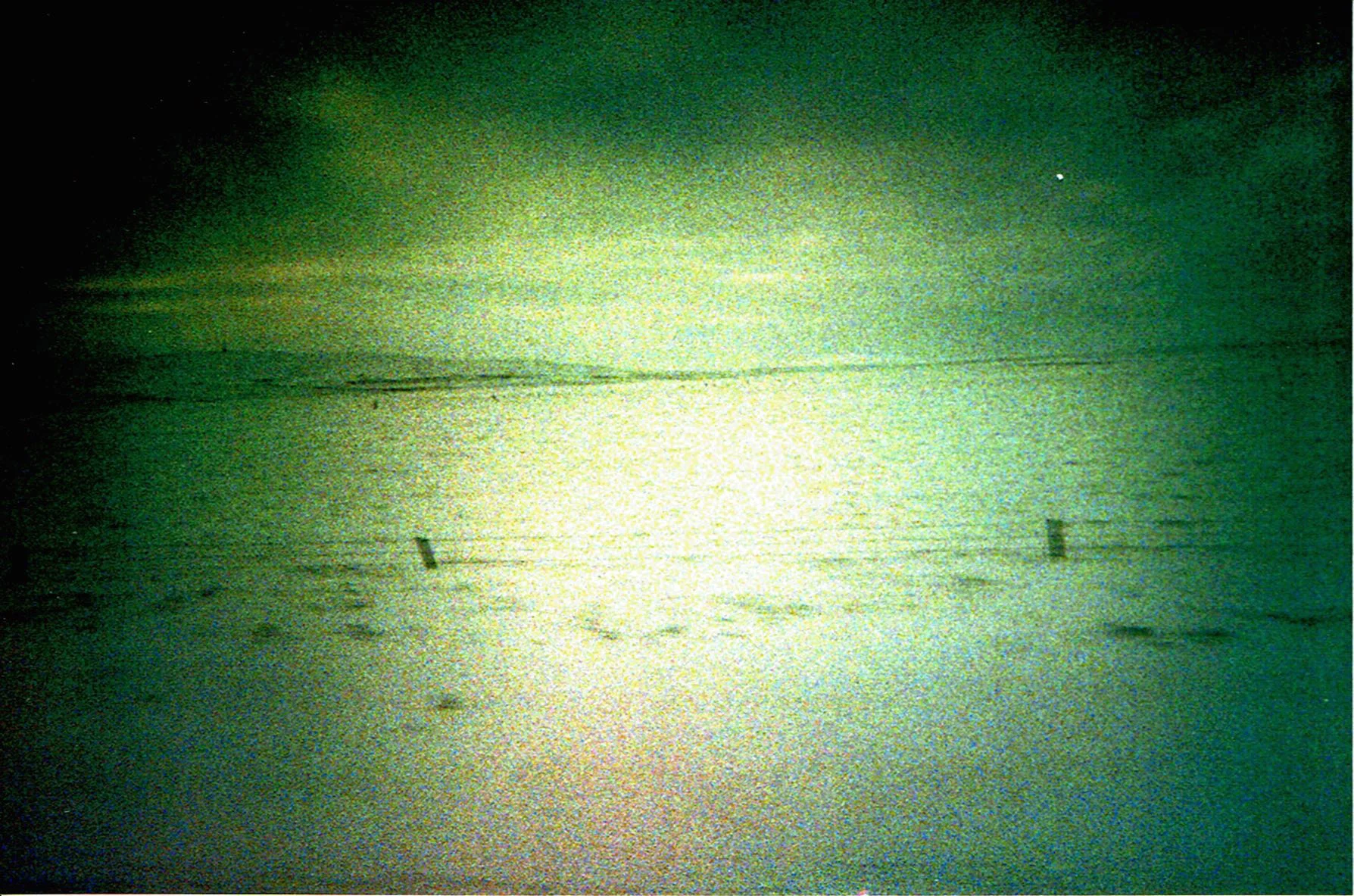 Between the Sky and the Earth 