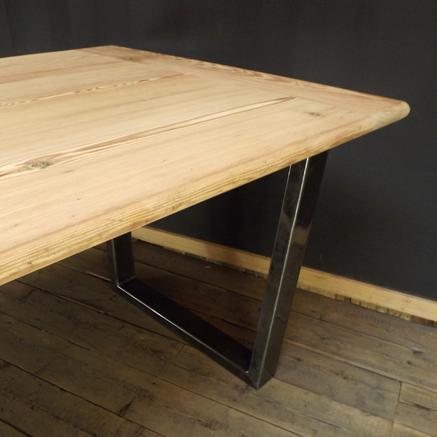 PitchPinePewTable12.jpg