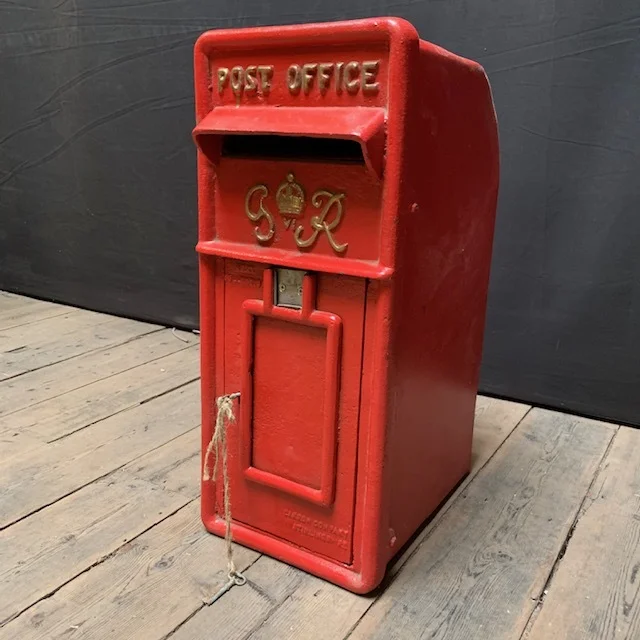 RedPostBox2.jpg