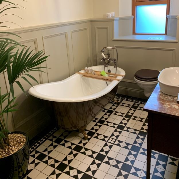 BordeauxBath.jpeg