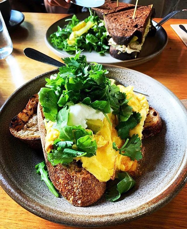 It&rsquo;s a beautiful day in Sydney today ☀️only made better with delicious brunch and great company. 
via @yanisa_nong

#cookandarchies