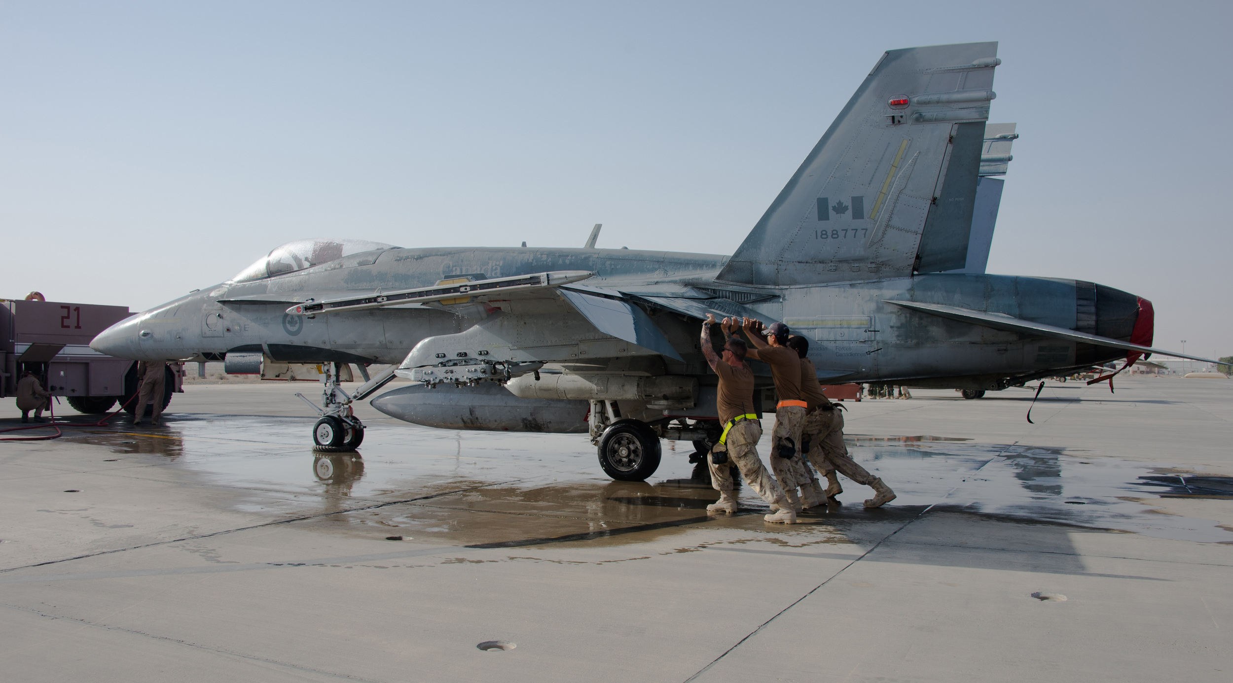 The Liberal government vowed to end Canada’s participation in the allied airstrikes against Daesh targets in Iraq and Syria as an election promise. (combat camera)