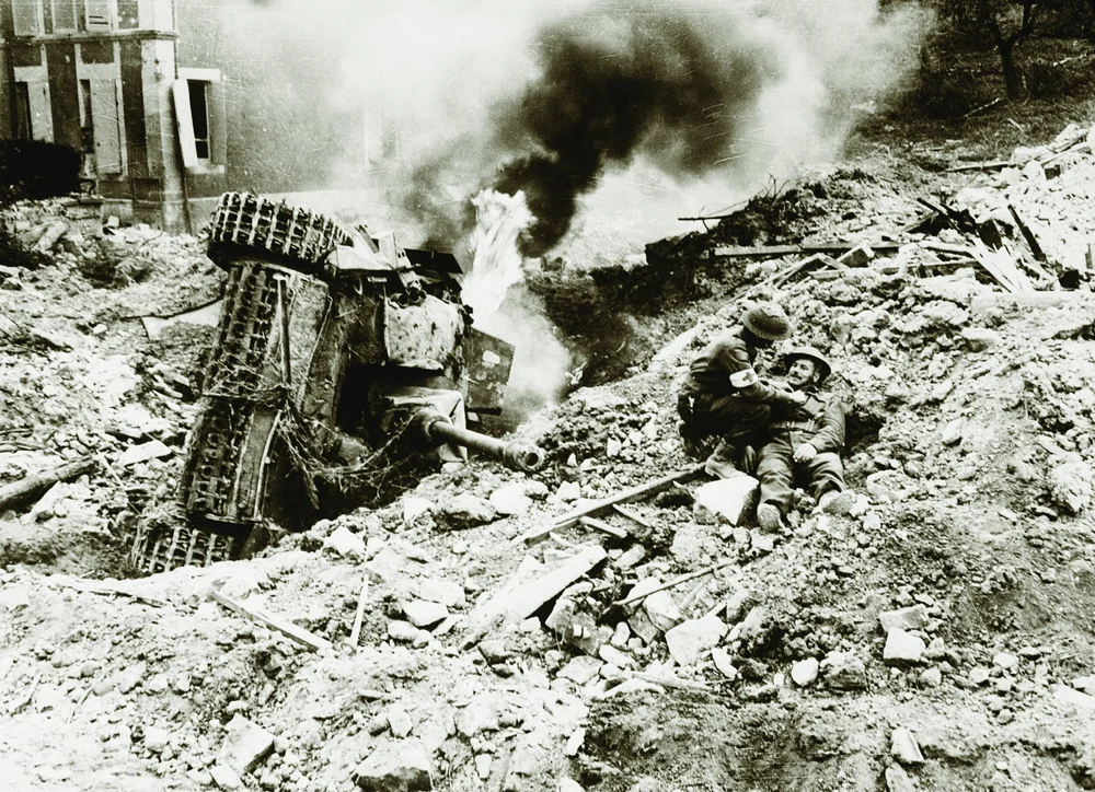 The Bitter Fight to Hold Juno Beach, Canadians in Normandy June, 1944 ...