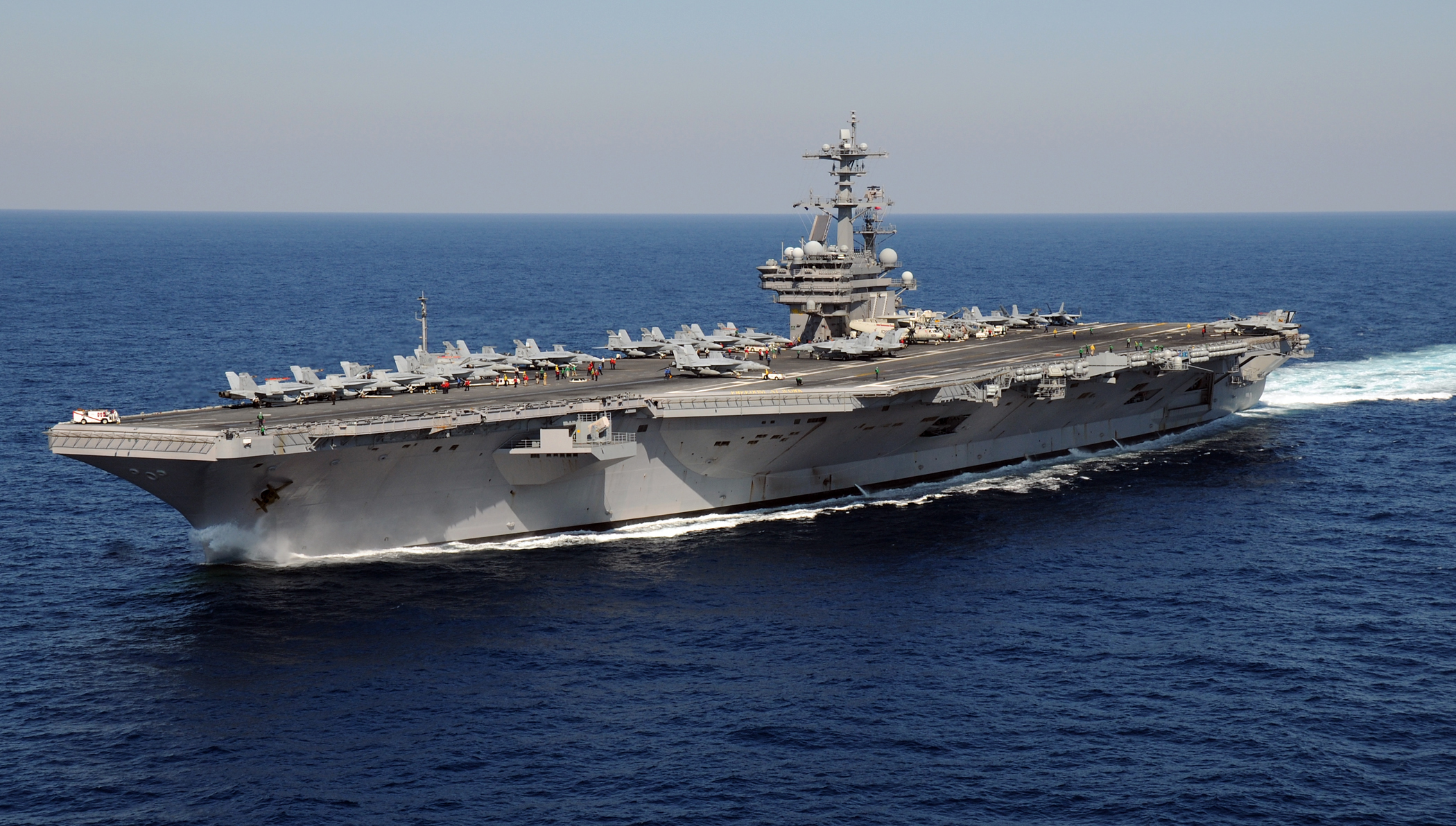 US_Navy_110129-N-3885H-158_USS_George_H.W._Bush_(CVN_77)_is_underway_in_the_Atlantic_Ocean.jpg