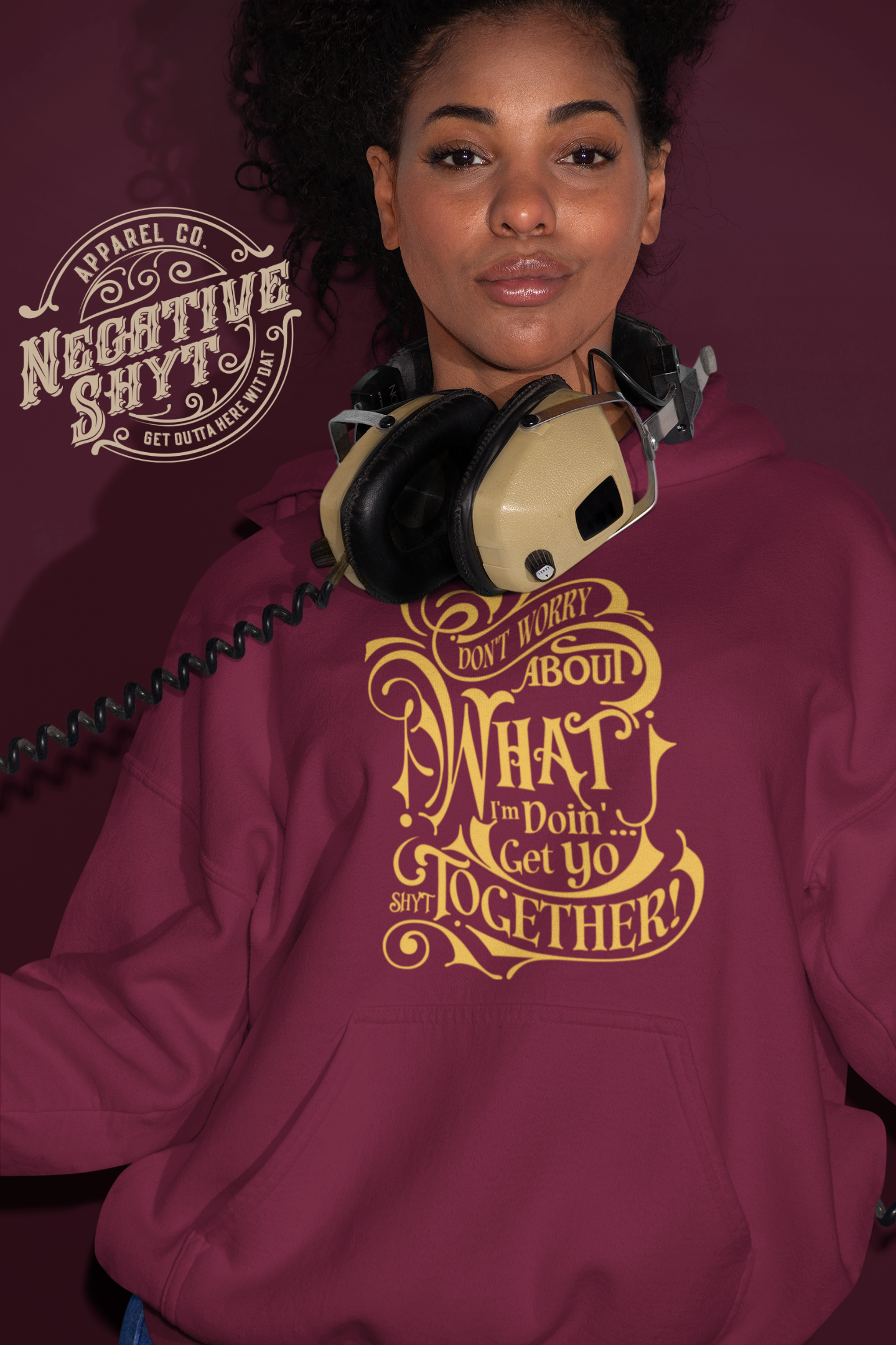 pullover-hoodie-mockup-of-a-girl-with-headphones-around-her-neck-21913.png