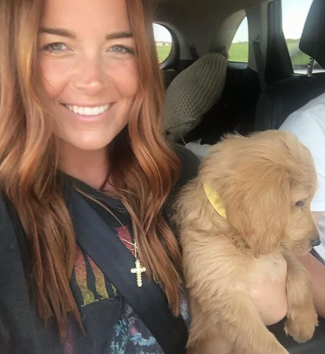 Bye blonde 🍓&hearts;️🌶🚨 requested hair peep show. Pepper wasn&rsquo;t about it. Yes, I used her for &ldquo;cuteness&rdquo; effect. We survived driving through the night and since this trailer adds 2 hrs to everything we are... still driving.

Than