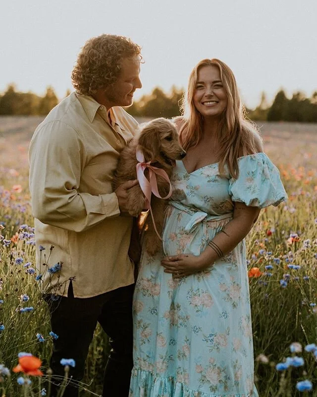 Dear Diary, Our baby girl is growing and I can&rsquo;t believe I&rsquo;m already in my second trimester. Almost sixteen weeks to be exact. Cole and I have so cherished holding this secret close and telling those closest to us as much in person as pos