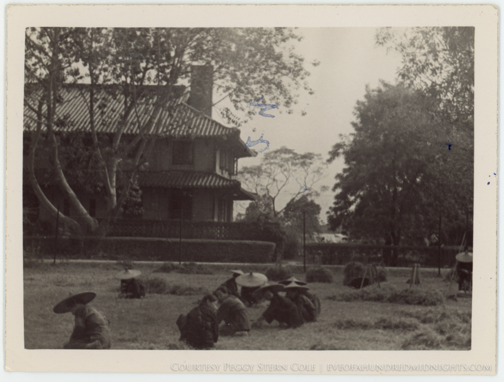 Grounds workers in field at Lingnan.jpg