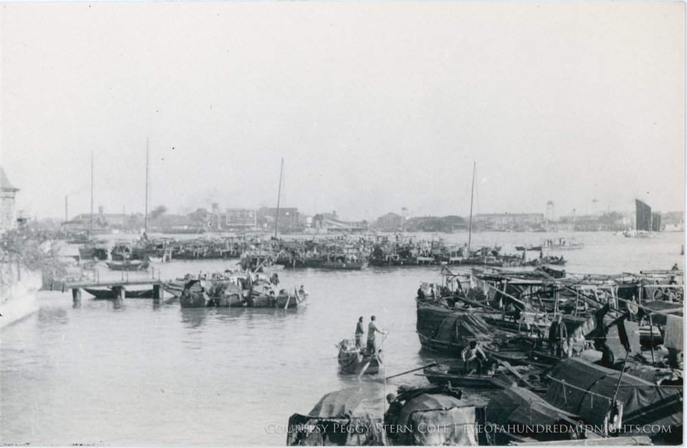 Boats in Guangzhou Harbor.jpg