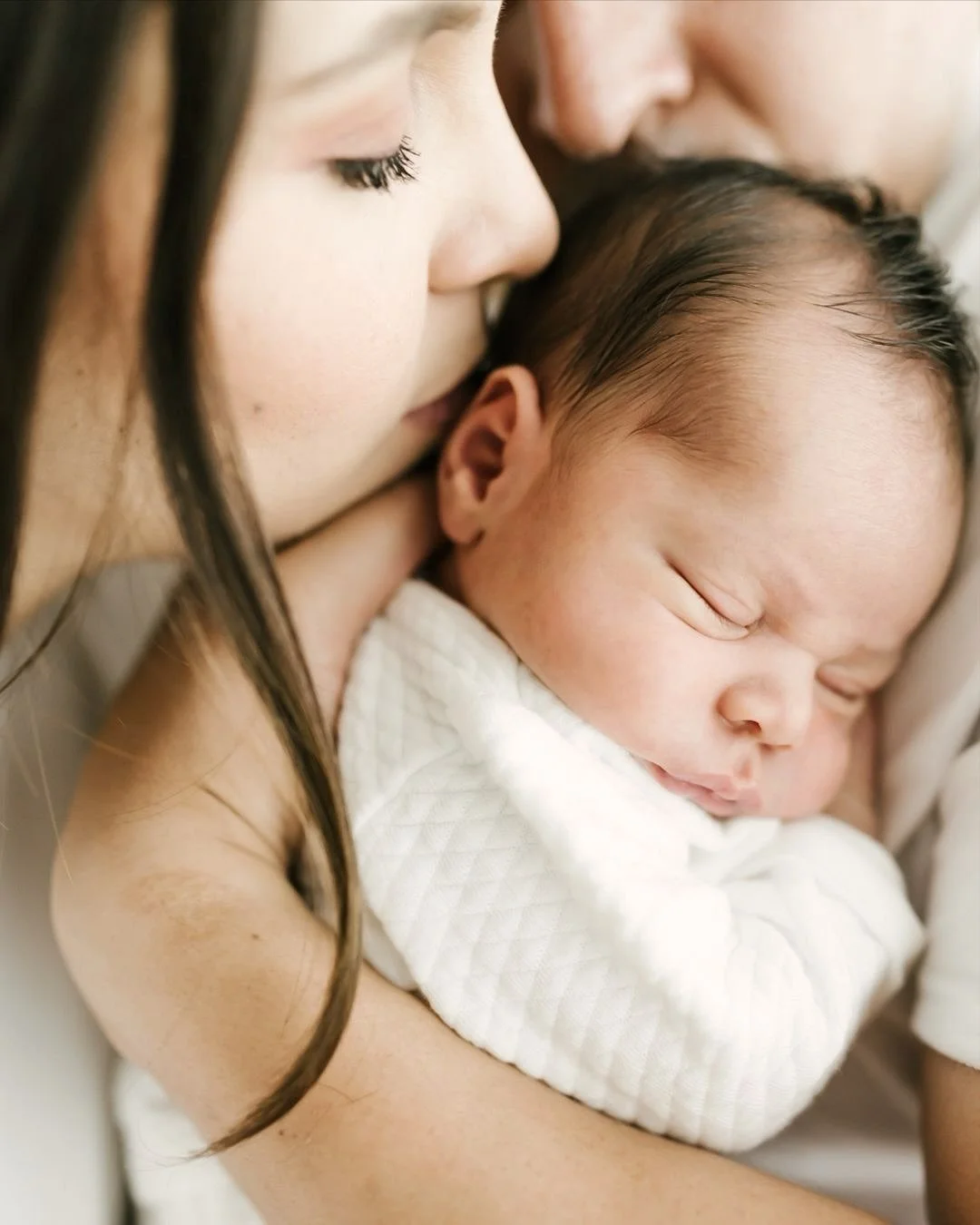 Que esos d&iacute;as de tu beb&eacute; reci&eacute;n nacido, se queden para siempre plasmados en fotograf&iacute;as 💛 te prometo que tu &ldquo;YO&rdquo; del futuro te lo va a agradecer 🥰