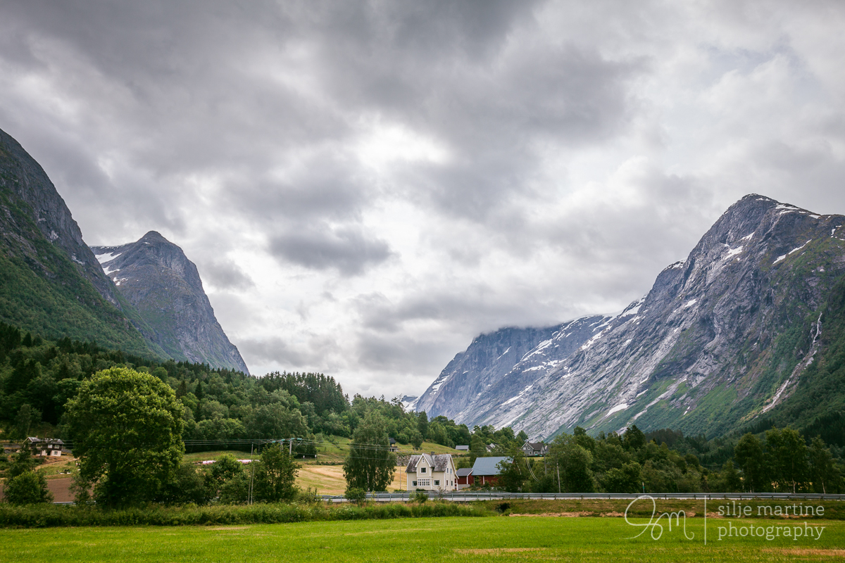 Oppstryn, Sogn og Fjordane