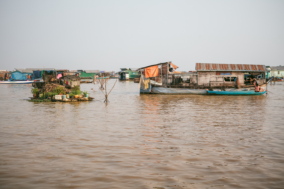  Floating village on the Tonle Sap lake, Cambodia. 