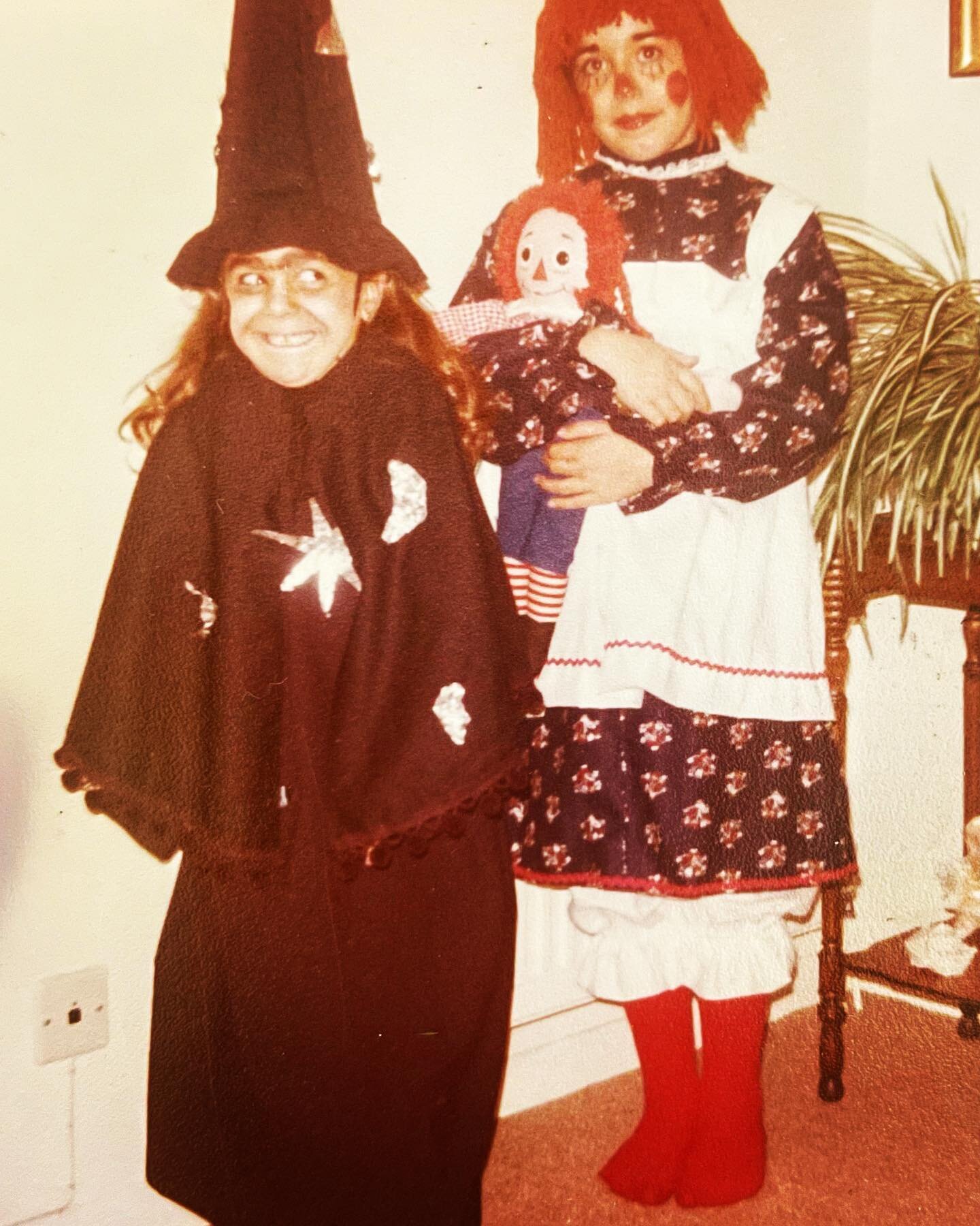 You could say I was #bornready for Halloween!! 🧙&zwj;♀️ (and -yes- I really DO love getting into character! 😂) so nice to find this old pic of me and my sis ready to trick-or-treat in our awesome homemade costumes! Thanks mom!!!!💗💗 #waybackwednes