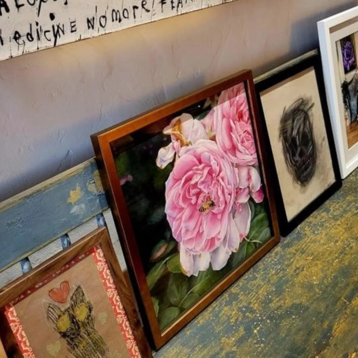 From the collectors archive&hellip;this painting lives in Hollywood amongst a ton of amazing painters&rsquo; work&hellip;the honor is all mine, truly. Also can we talk about how it&rsquo;s displayed, 10 out of 10

#botanicalartwork #artdisplay #artco