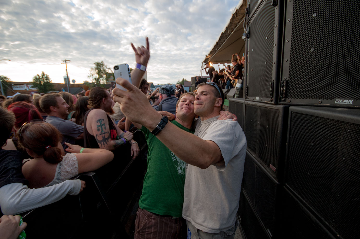 DROPKICK-WIDEANGLE---CELLPHONE.jpg