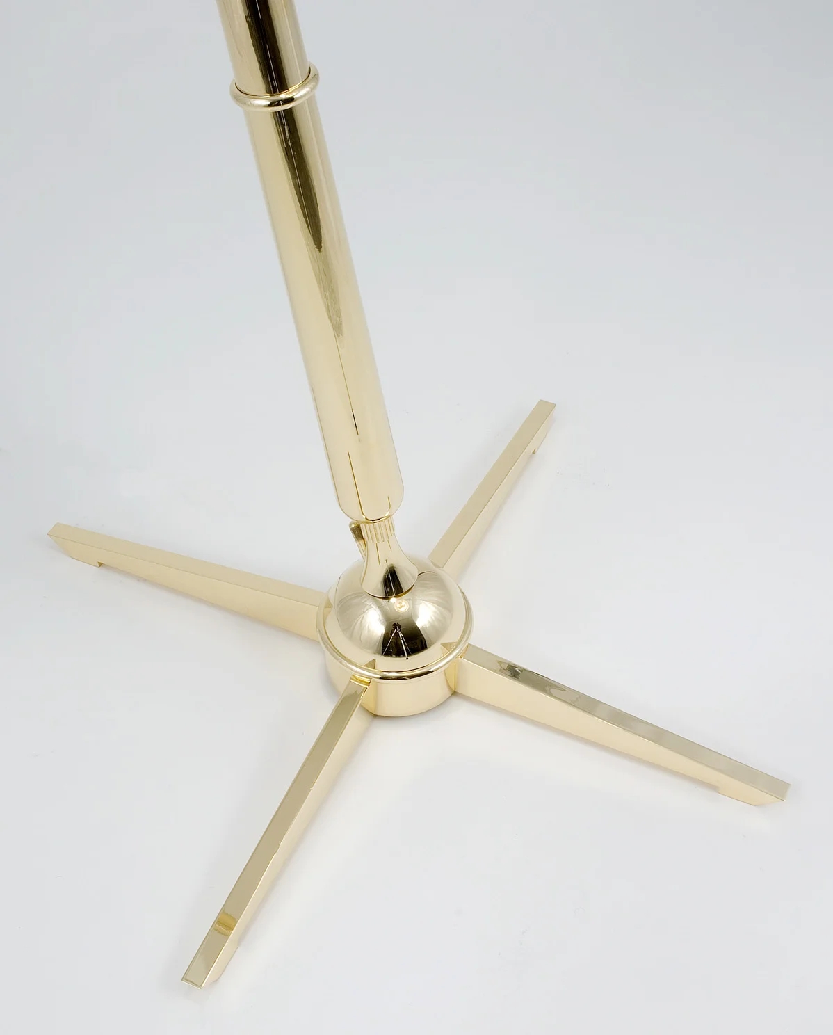 Gustav Floor Light