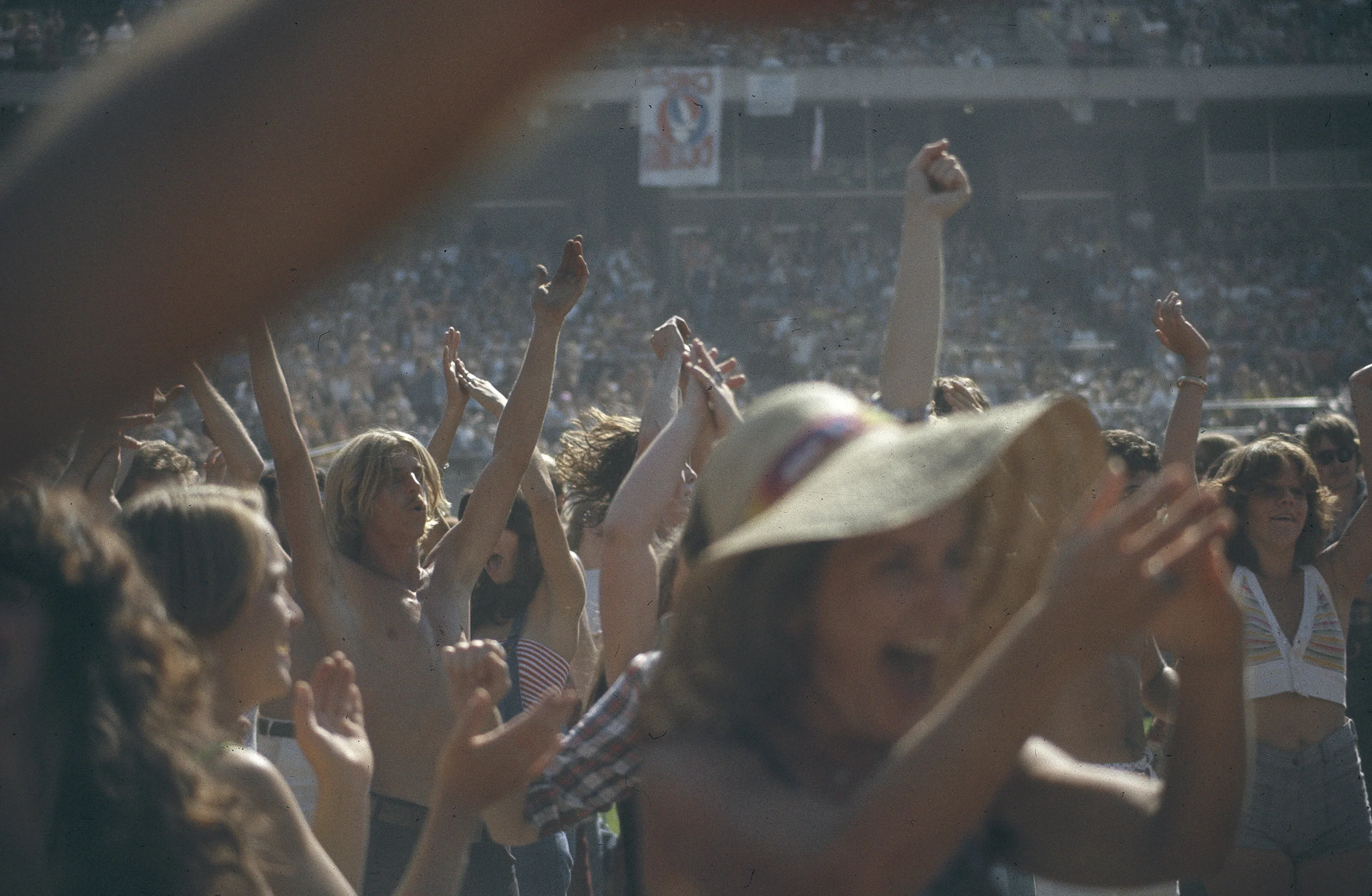 SUN CROWD.jpg