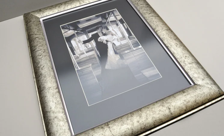 FRAME-Slver-Curved-1.jpg