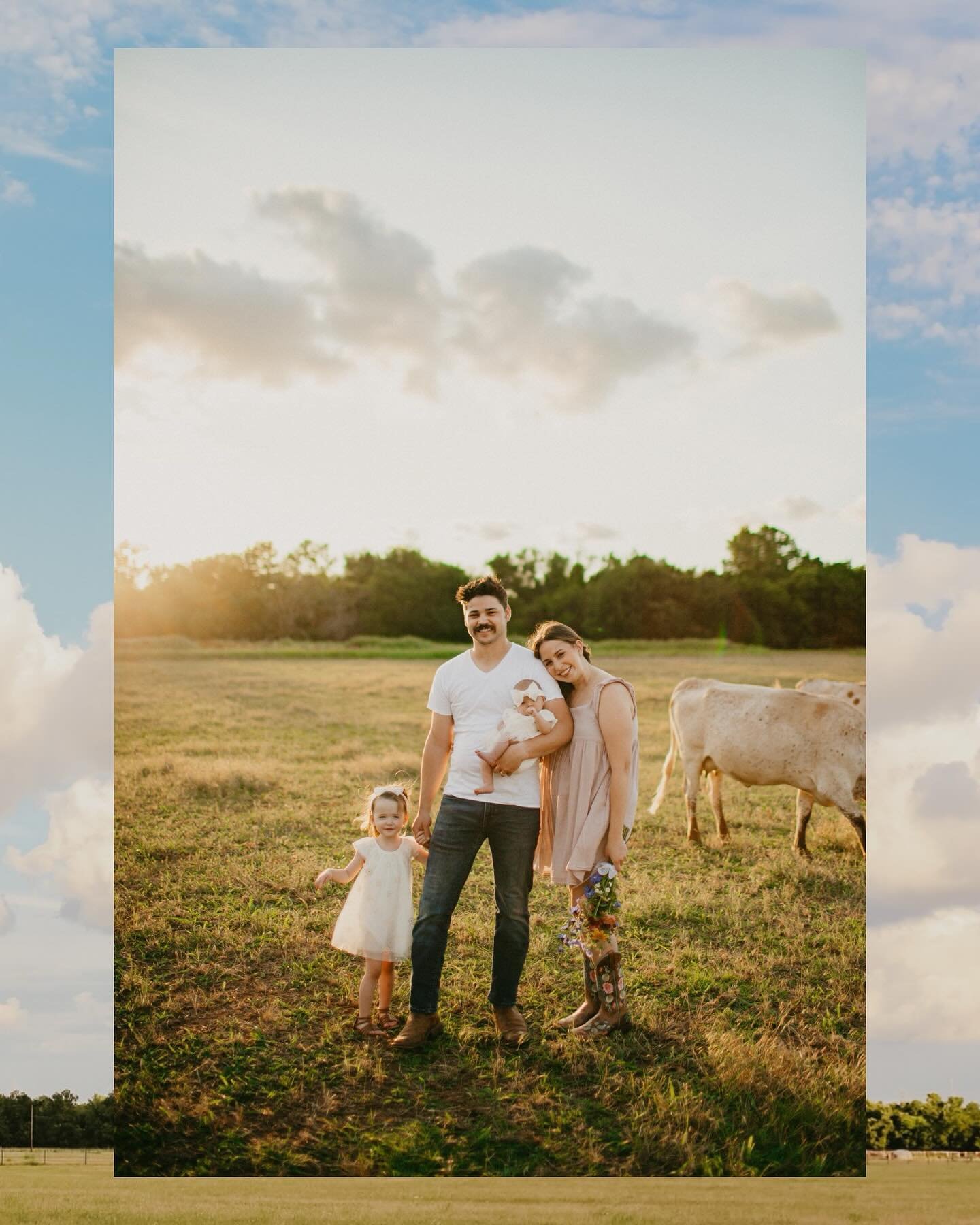 Love my family and really missed Oklahoma sunsets 💛 Also, low key afraid of long horns no matter how cute their names are. 🐮