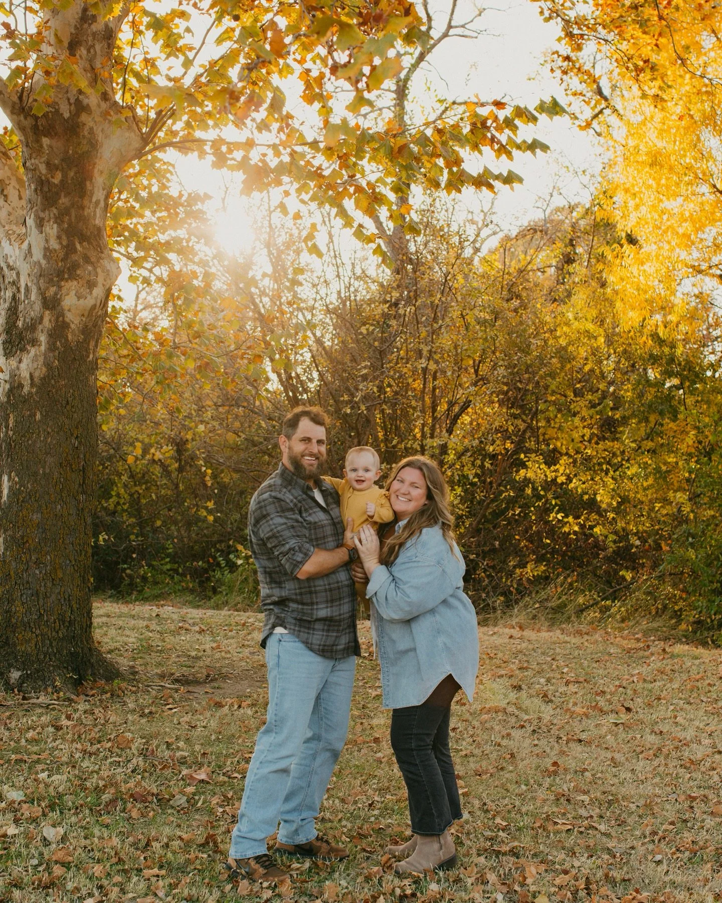 Moments like these live with me forever too 💛 Getting to photograph my bestie and her fam is full circle special and I&rsquo;m so grateful for our friendship and all the life we get to live together. Our adventures look a lot different than they use