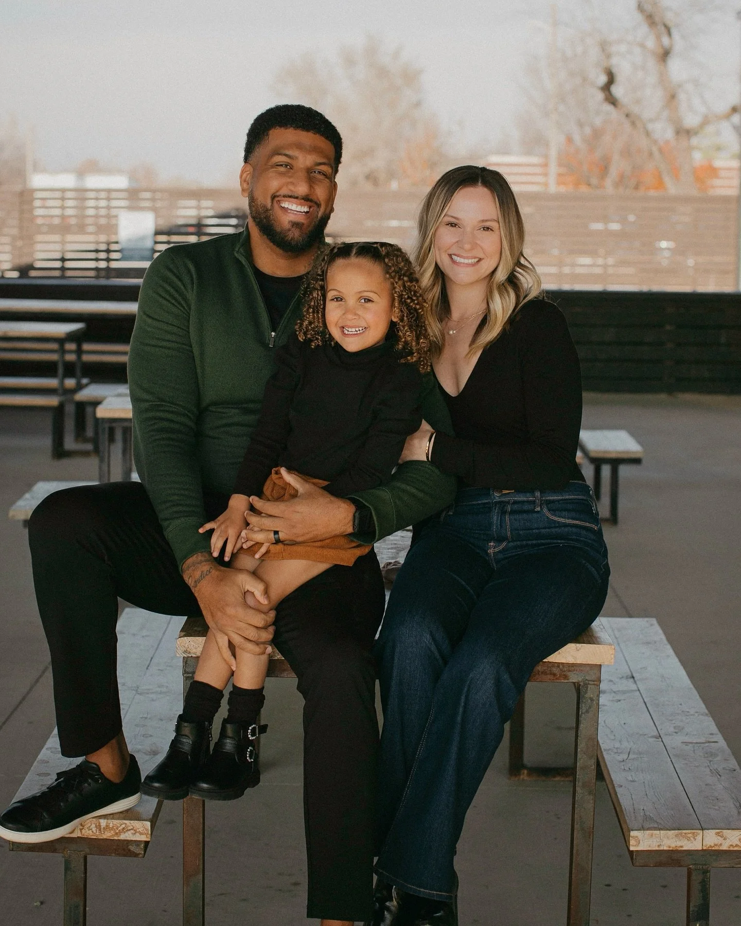 Love the Jones family with my whole heart 🤍 

2025 was SUCH a good year. Retaught me quality over quantity and how much more meaningful life is when you focus on what you have done rather than what you haven&rsquo;t. Looking forward to 2026 and all 
