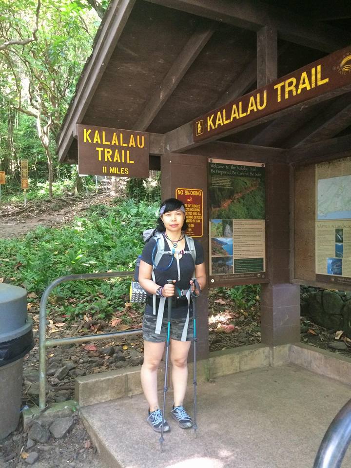 kalalau-trail-start-liz.jpg