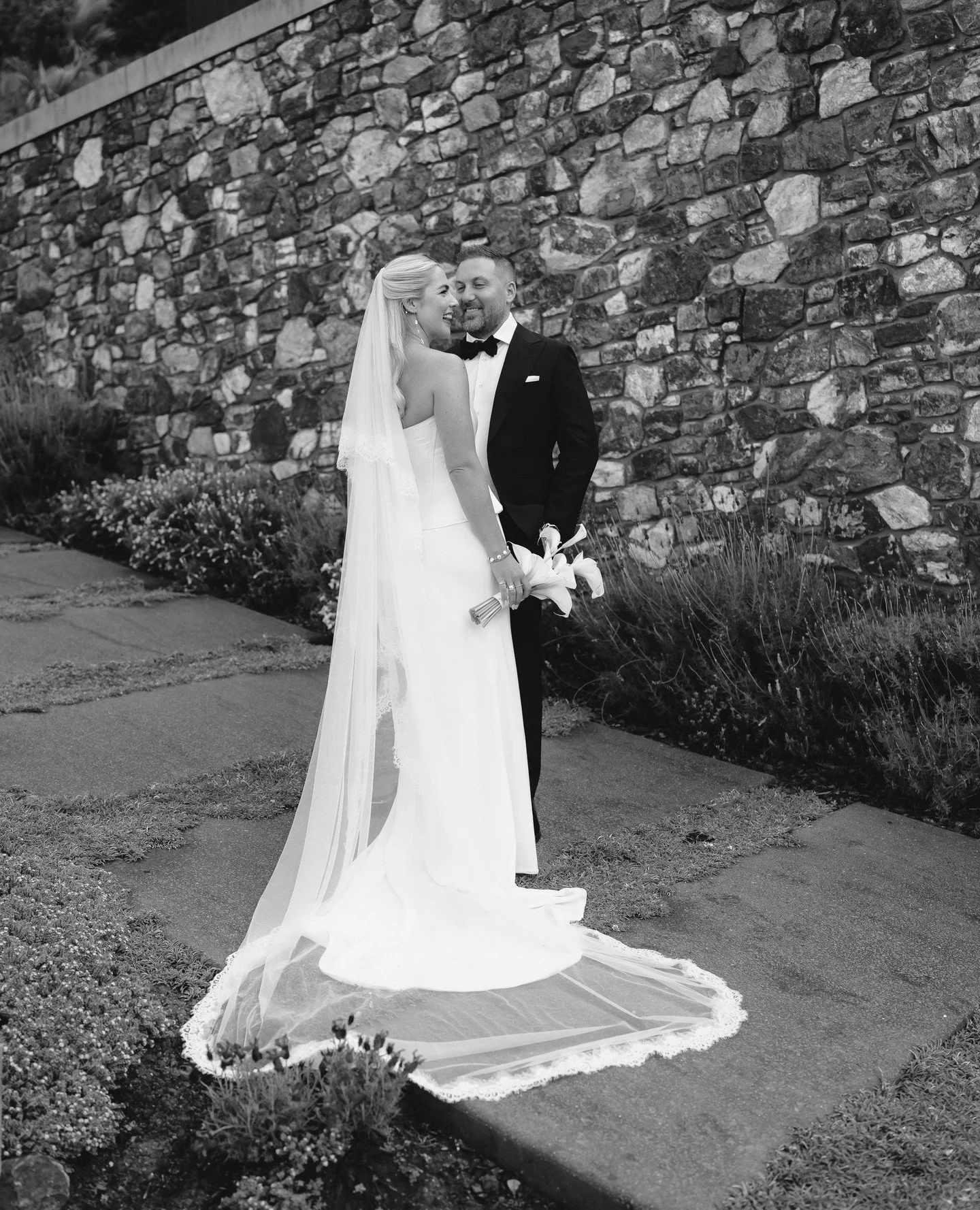 Holly &amp; Tim, Private Residence, Waiheke. ⁠
⁠
bride @mrshollycurac | groom @timsunderwaterphotography | dress @preajames_bridal | makeup @katesolleymakeup | hair @thepeach_club | florist @wildflowerwaiheke | celebrant @riavandervis | cake @kcake.c
