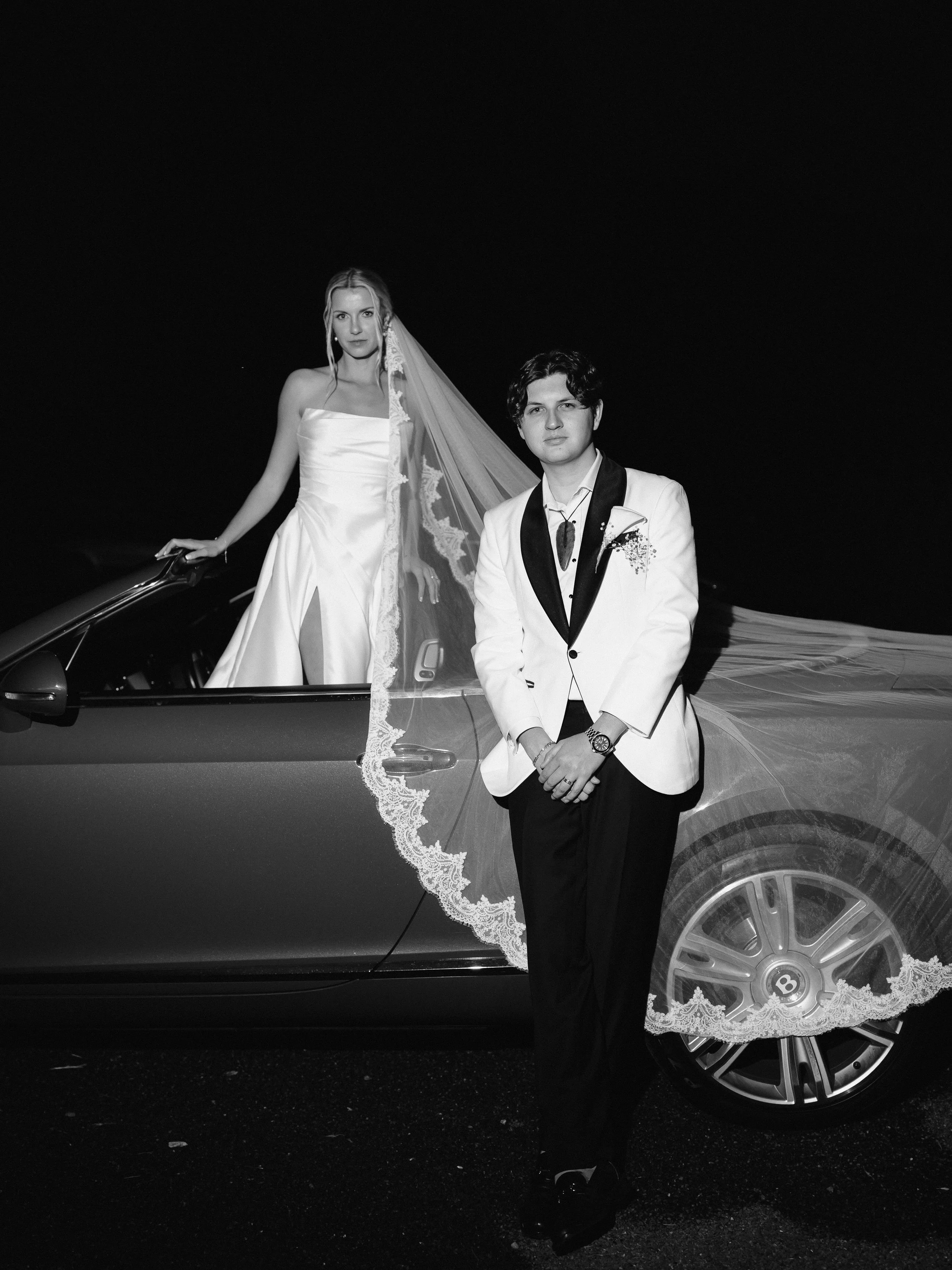 Maddi &amp; Jonte, Markovina Vineyard Estate.

bride @maddisamuels | groom @jontesamuels | venue @markovina_vineyard_estate | makeup/hair @beautybysophiennz | dress &amp; veil @trishpeng | suit @montagiocustomtailoring | bridesmaid dresses @billy_j_b